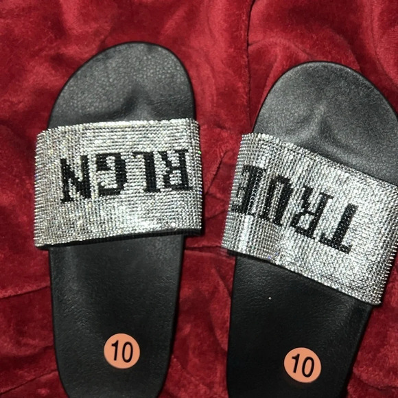 True religion rhinestone  slides- NEW Sz 10 - Picture 11 of 12